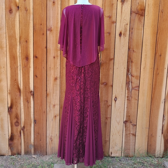 Onyx Nite Burgandy Stretch Lace Gown Size 4 - Picture 3 of 9